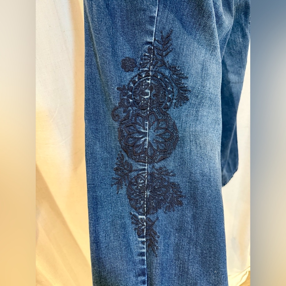 Crown and Ivy Navy Blue Skinny Jeans with Side Lace Embroidery - Picture 3 of 5